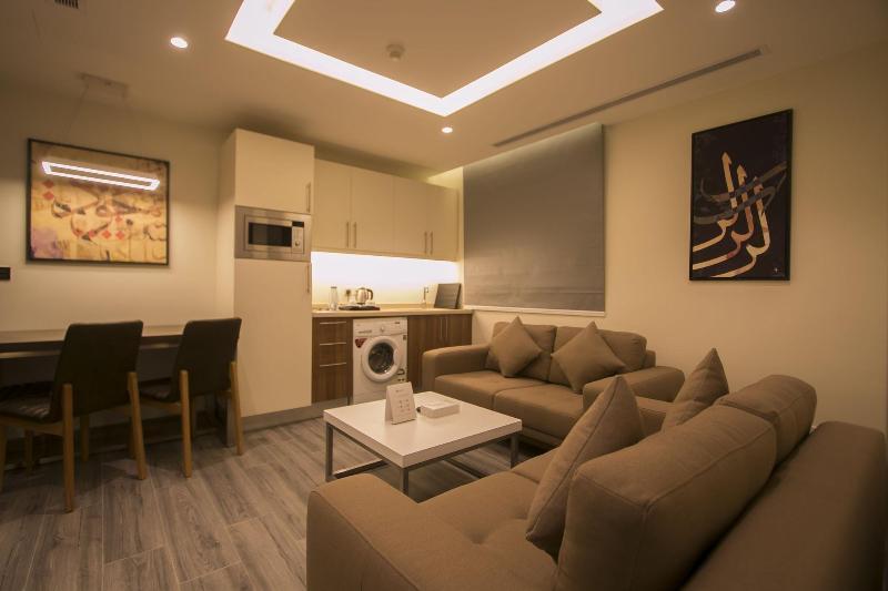 Hafawah Suites Медина Екстериор снимка